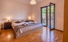 Apartments Elza